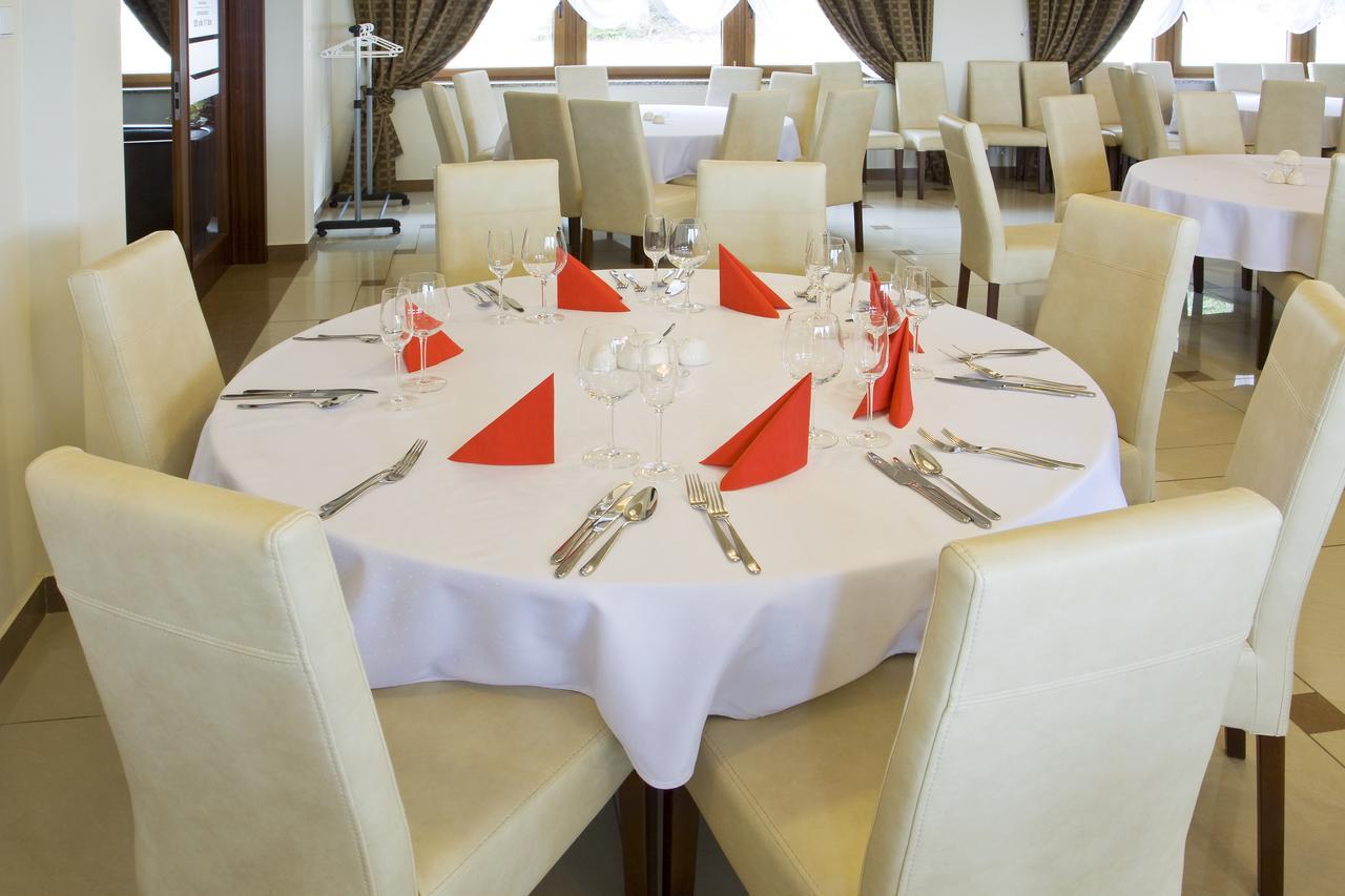 Hotel Zieleniec 지엘레니에츠 외부 사진