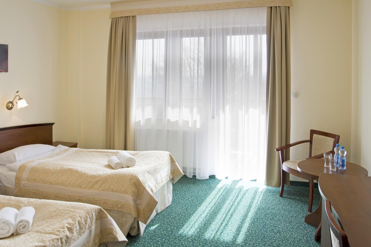Hotel Zieleniec 지엘레니에츠 외부 사진